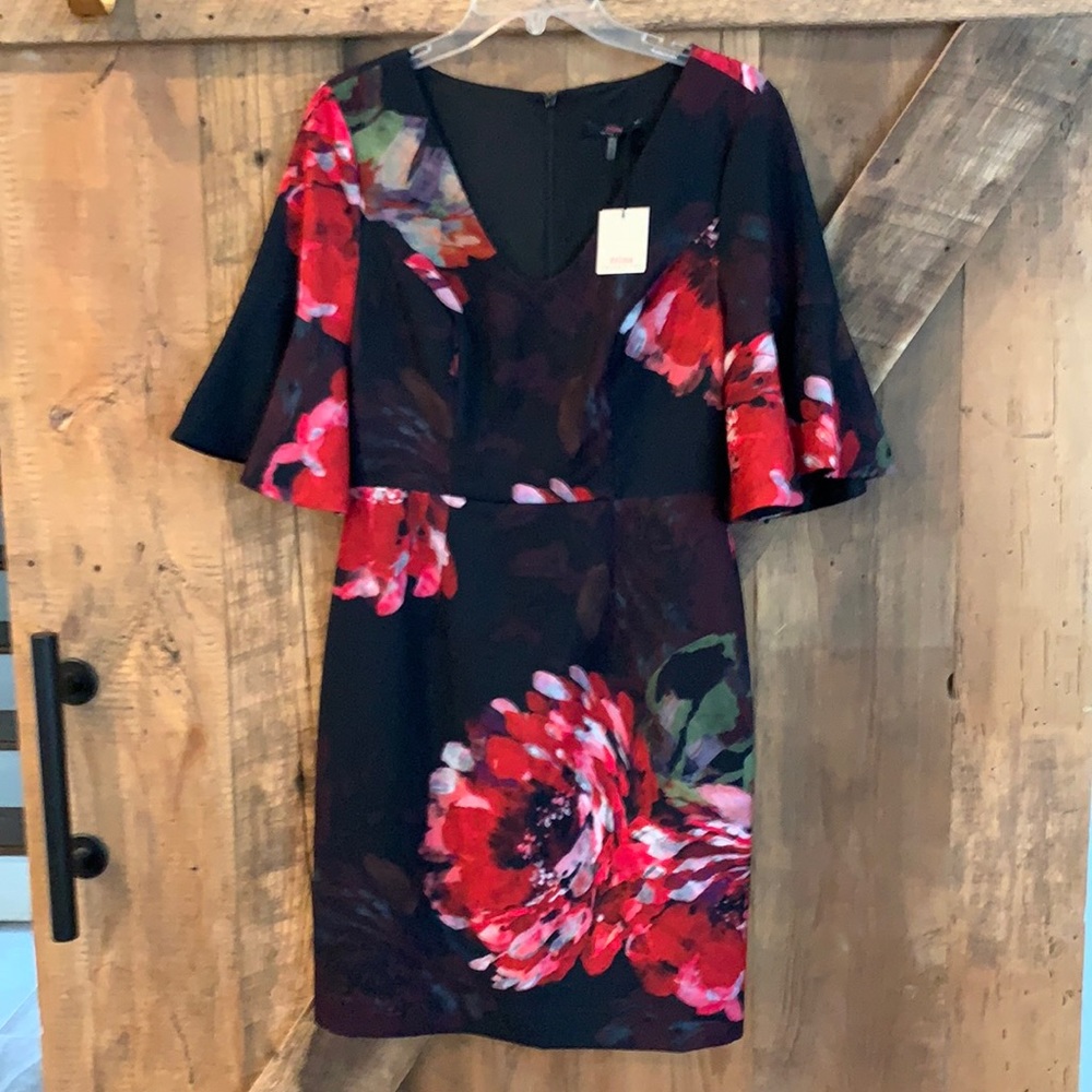 NWT Trina Turk bell sleeve floral dress size 4